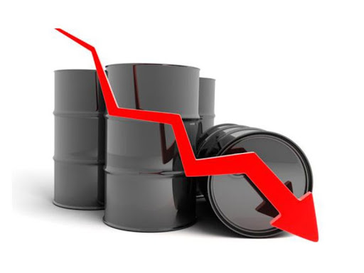 آیا می‌توان از کاهش بی‌سابقه قیمت نفت در شرایط تحریم، کسب درآمد پایدار کرد؟