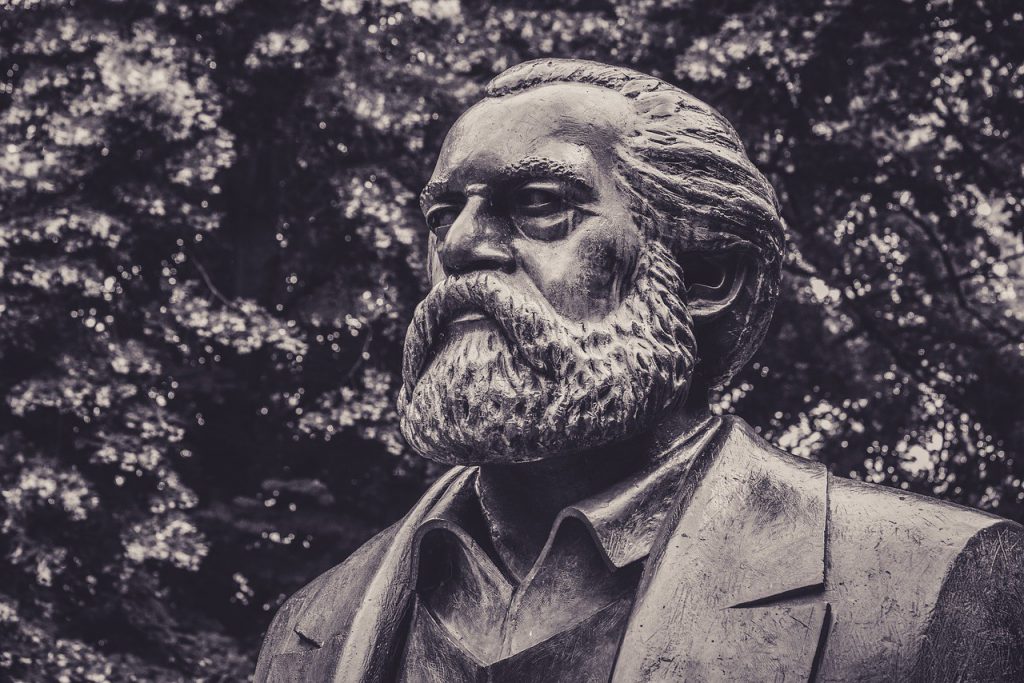 کارل مارکس و نظریه سوسیالیم